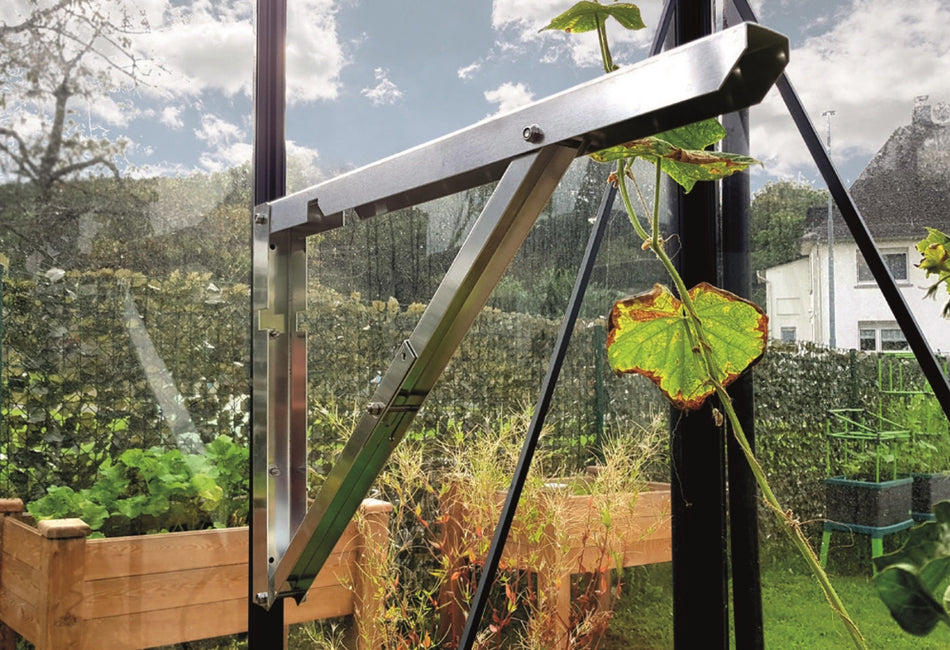 Ausgeklappte Klappkonsolen-Halterung für Gewächshäuser