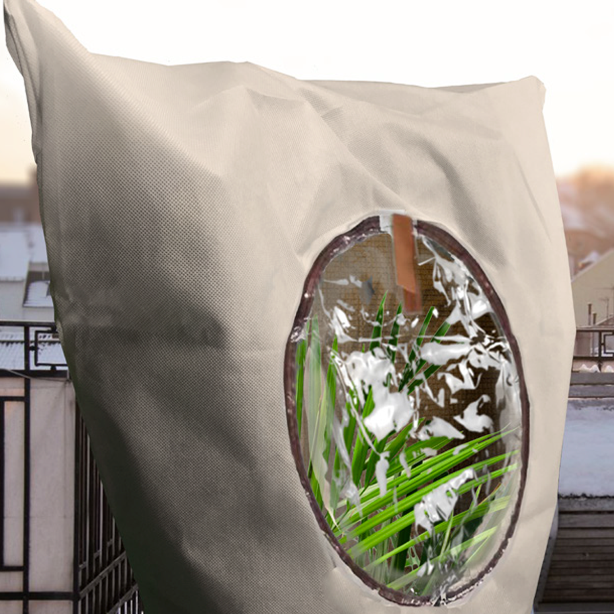 Bio Green Pflanzenschutzsack mit Fenster XL - Milieubild